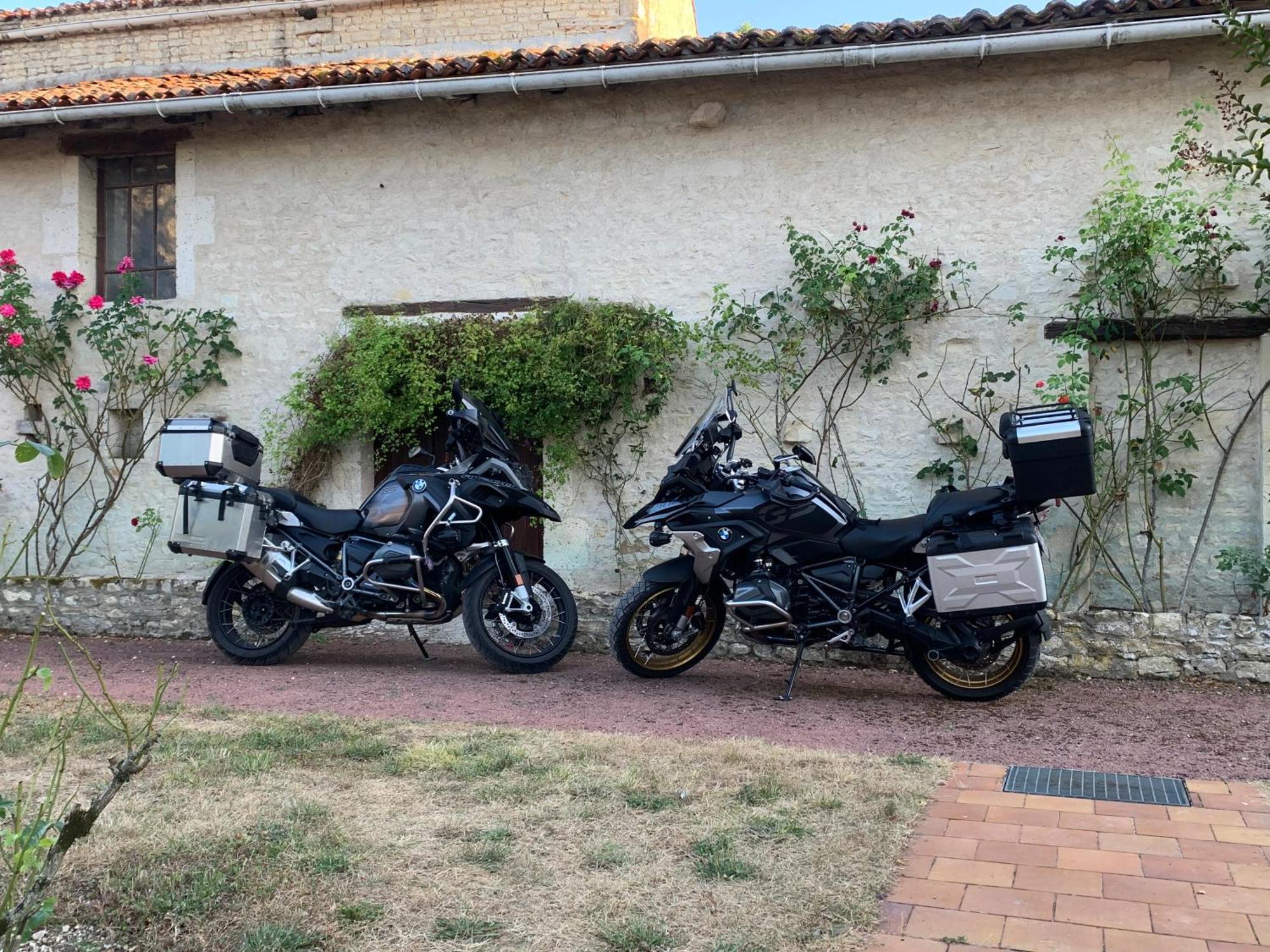 مبيت وإفطار The Cool Lounge A Coulonges - Charente المظهر الخارجي الصورة